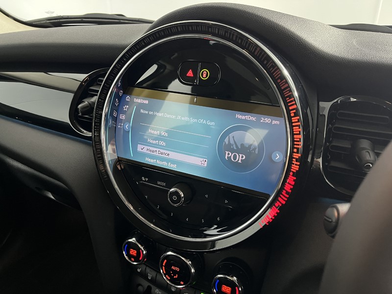 2023 (23) MINI HATCHBACK 1.5 Cooper Classic Premium 5dr Auto 5605843