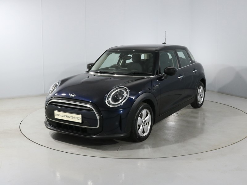 2023 (23) MINI HATCHBACK 1.5 Cooper Classic Premium 5dr Auto 5605859