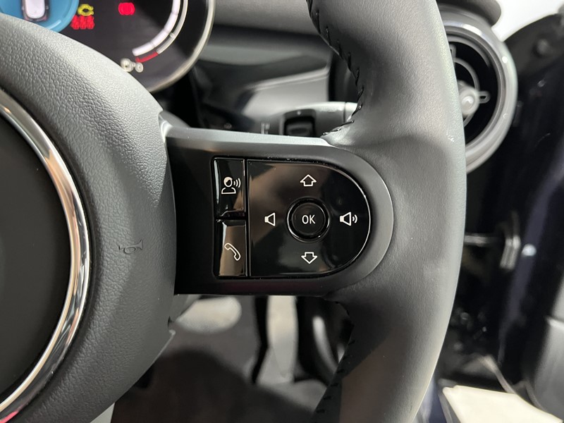 2023 (23) MINI HATCHBACK 1.5 Cooper Classic Premium 5dr Auto 5605840