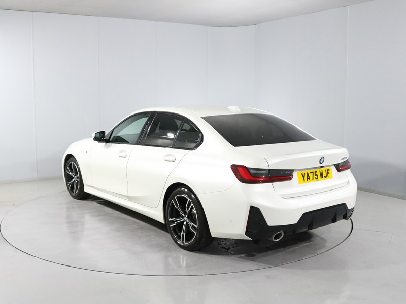 2026 (75) BMW 3 SERIES 320i M Sport 4dr Step Auto 5603096