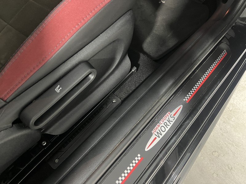2018 (18) MINI HATCHBACK 2.0 John Cooper Works 3dr 5620001