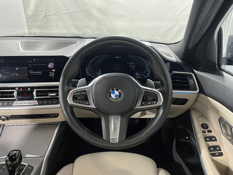 2020 (20) BMW 3 SERIES 330e M Sport 4dr Auto 5631213