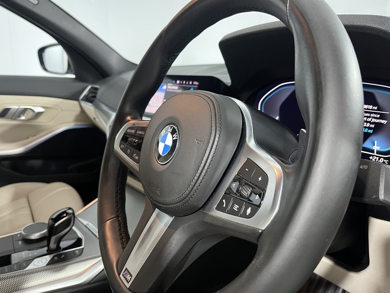 2020 (20) BMW 3 SERIES 330e M Sport 4dr Auto 5631230