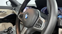 2020 (20) BMW 3 SERIES 330e M Sport 4dr Auto 5631230