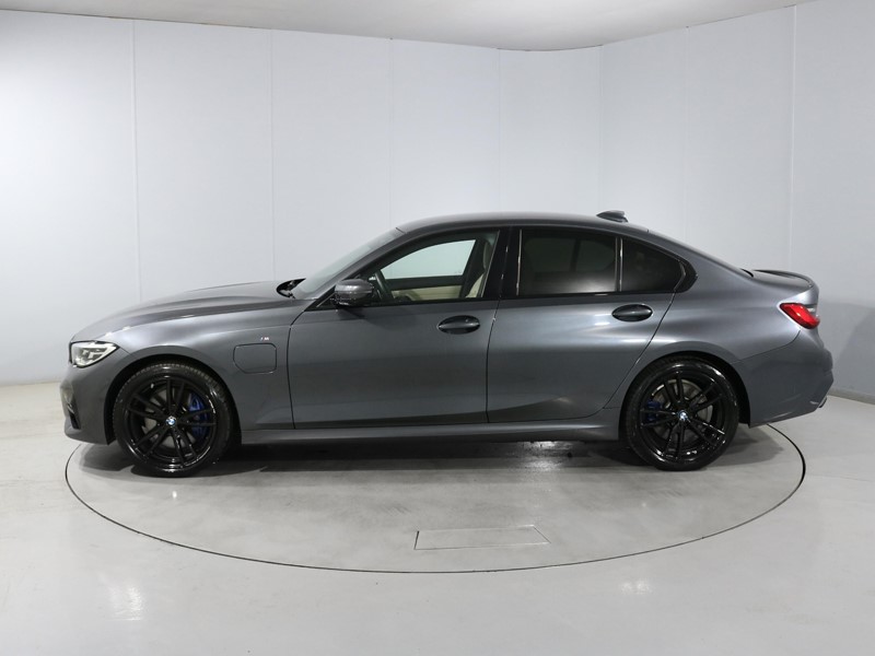 2020 (20) BMW 3 SERIES 330e M Sport 4dr Auto 5631259