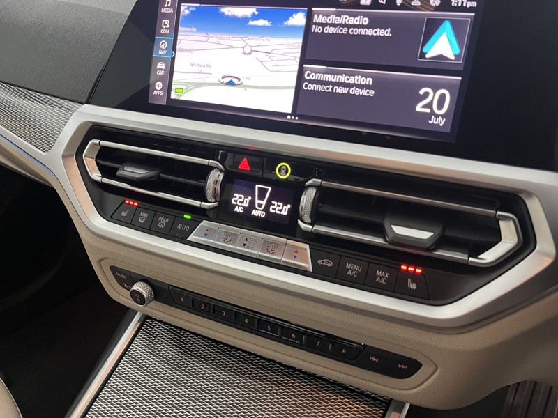 2020 (20) BMW 3 SERIES 330e M Sport 4dr Auto 5631239
