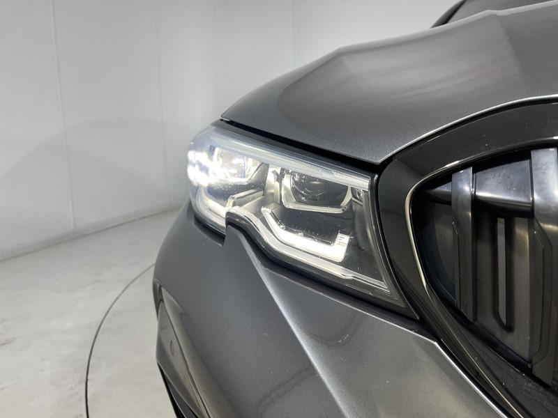 2020 (20) BMW 3 SERIES 330e M Sport 4dr Auto 5631249