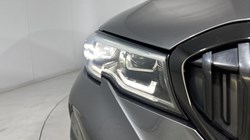 2020 (20) BMW 3 SERIES 330e M Sport 4dr Auto 5631249