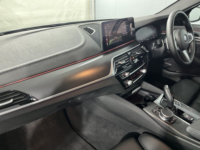 2022 (72) BMW 5 SERIES 520d MHT M Sport 5dr Step Auto 5658480