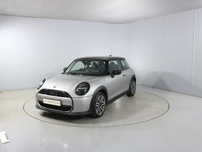 2025 (75) MINI COOPER 1.5 C Classic 3dr Auto 5631523