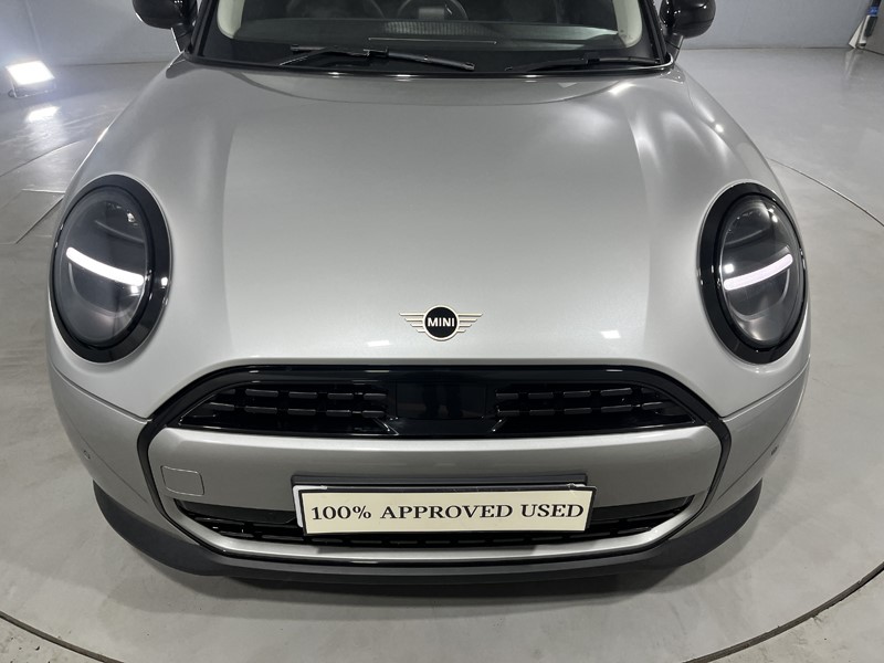 2025 (75) MINI COOPER 1.5 C Classic 3dr Auto 5631520