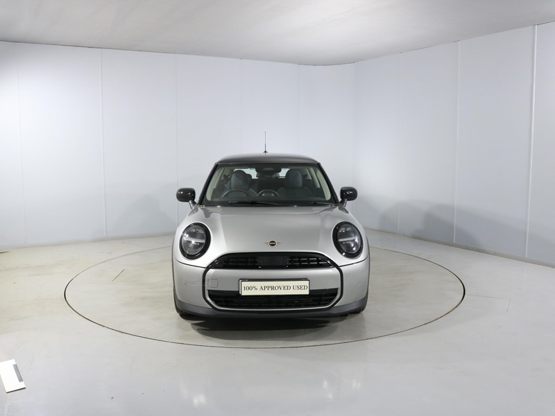 2025 (75) MINI COOPER 1.5 C Classic 3dr Auto 5631504