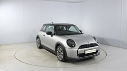 2025 (75) MINI COOPER 1.5 C Classic 3dr Auto 5631489