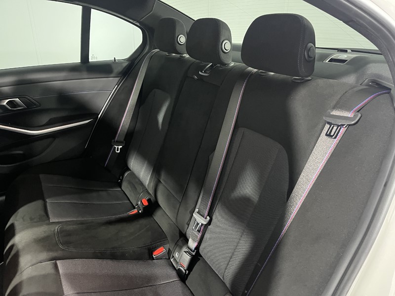 2025 (25) BMW 3 SERIES 320i M Sport 4dr Step Auto 5671187