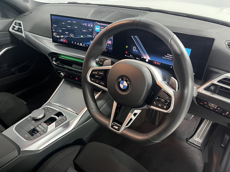 2025 (25) BMW 3 SERIES 320i M Sport 4dr Step Auto 5671229