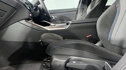 2025 (25) BMW 3 SERIES 320i M Sport 4dr Step Auto 5671210