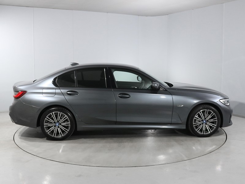 2022 (22) BMW 3 SERIES 330e M Sport 4dr Step Auto 5696182