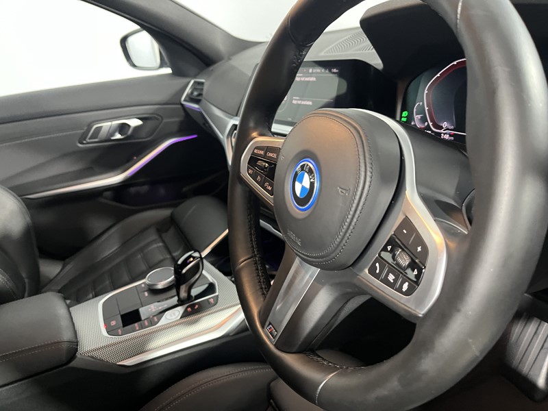 2022 (22) BMW 3 SERIES 330e M Sport 4dr Step Auto 5696197