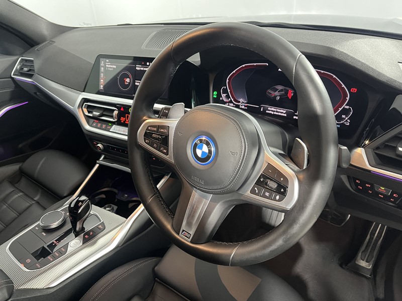 2022 (22) BMW 3 SERIES 330e M Sport 4dr Step Auto 5696185