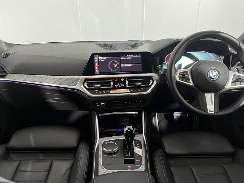 2022 (22) BMW 3 SERIES 330e M Sport 4dr Step Auto 5696183