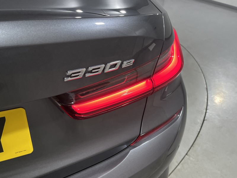 2022 (22) BMW 3 SERIES 330e M Sport 4dr Step Auto 5696217