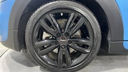 2019 (19) MINI HATCHBACK 2.0 Cooper S Sport II 5dr Auto 5696099