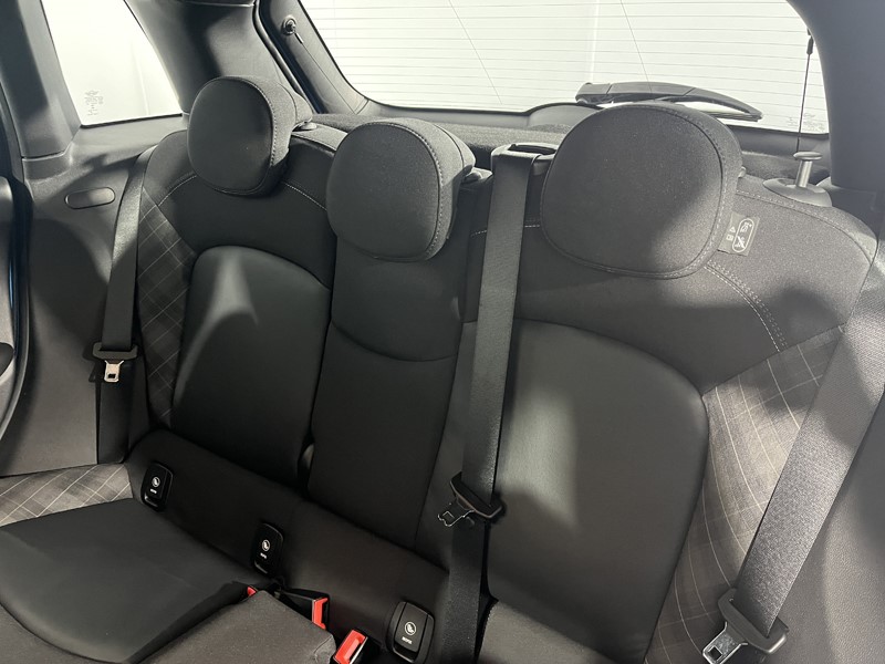 2019 (19) MINI HATCHBACK 2.0 Cooper S Sport II 5dr Auto 5696097