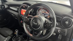 2019 (19) MINI HATCHBACK 2.0 Cooper S Sport II 5dr Auto 5696091