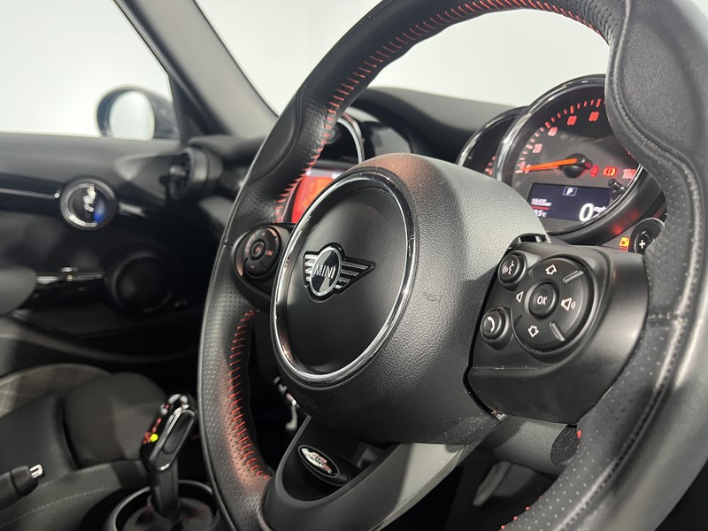 2019 (19) MINI HATCHBACK 2.0 Cooper S Sport II 5dr Auto 5696107