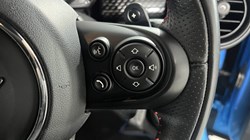 2019 (19) MINI HATCHBACK 2.0 Cooper S Sport II 5dr Auto 5696109