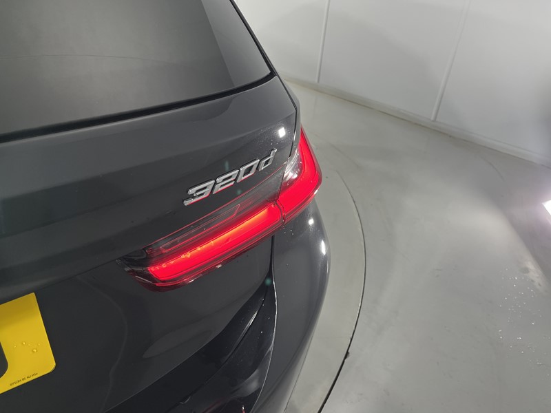 2022 (72) BMW 3 SERIES 320d MHT M Sport 5dr Step Auto 5710206