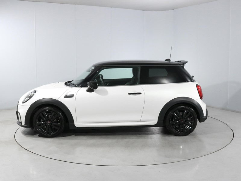 2023 (72) MINI HATCHBACK 1.5 Cooper Sport 3dr Auto 5675867