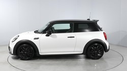 2023 (72) MINI HATCHBACK 1.5 Cooper Sport 3dr Auto 5675867