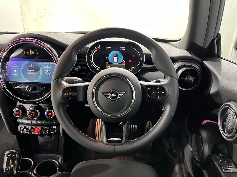 2023 (72) MINI HATCHBACK 1.5 Cooper Sport 3dr Auto 5675829