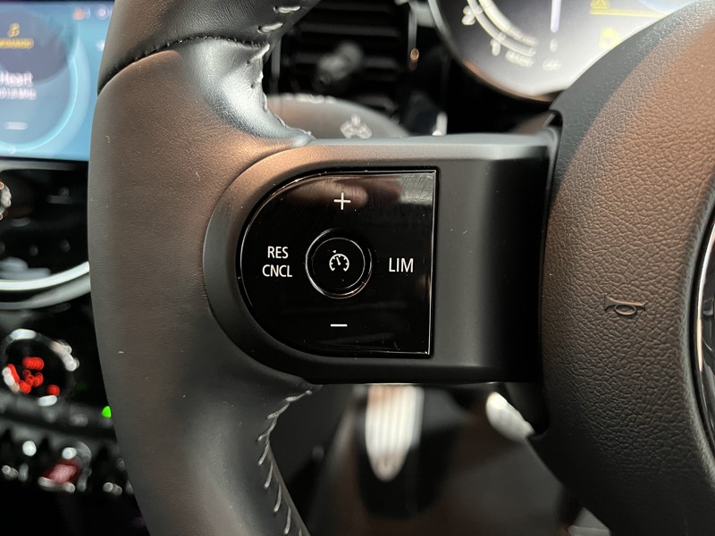 2023 (72) MINI HATCHBACK 1.5 Cooper Sport 3dr Auto 5675846