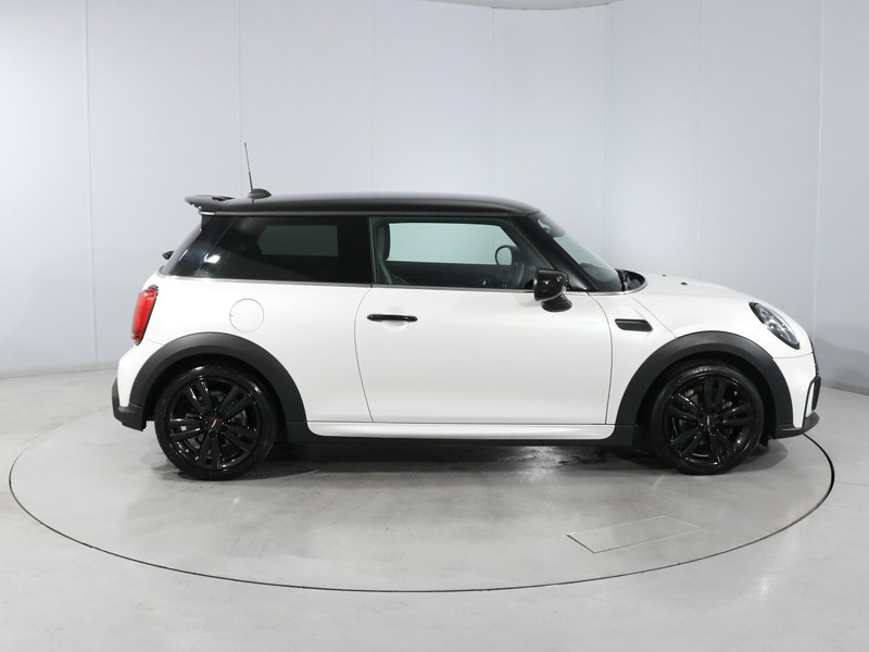 2023 (72) MINI HATCHBACK 1.5 Cooper Sport 3dr Auto 5675827
