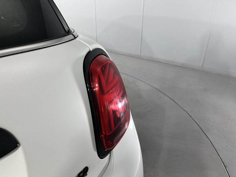 2023 (72) MINI HATCHBACK 1.5 Cooper Sport 3dr Auto 5675864