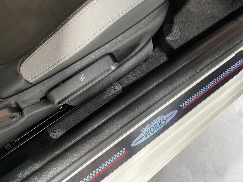 2023 (72) MINI HATCHBACK 1.5 Cooper Sport 3dr Auto 5675842