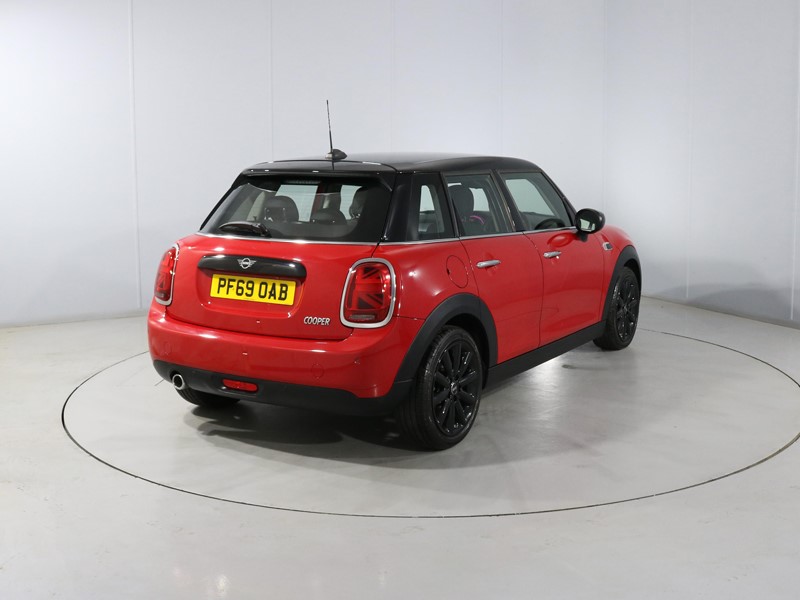 2019 (69) MINI HATCHBACK 1.5 Cooper Classic II 5dr 5666655