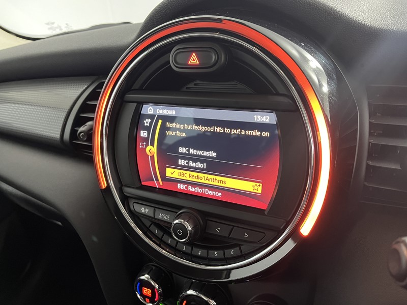 2019 (69) MINI HATCHBACK 1.5 Cooper Classic II 5dr 5666642