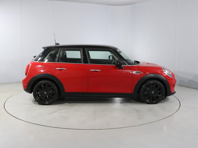 2019 (69) MINI HATCHBACK 1.5 Cooper Classic II 5dr 5666618