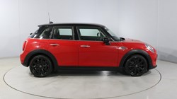 2019 (69) MINI HATCHBACK 1.5 Cooper Classic II 5dr 5666618