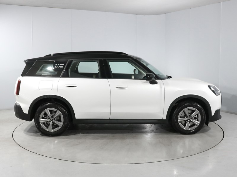 2025 (75) MINI COUNTRYMAN 1.5 C Classic 5dr Auto 5695551