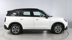 2025 (75) MINI COUNTRYMAN 1.5 C Classic 5dr Auto 5704960