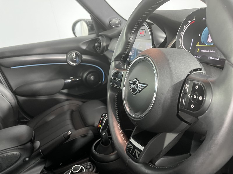 2024 (24) MINI HATCHBACK 2.0 Cooper S Exclusive Premium Plus 5dr Auto 5701536