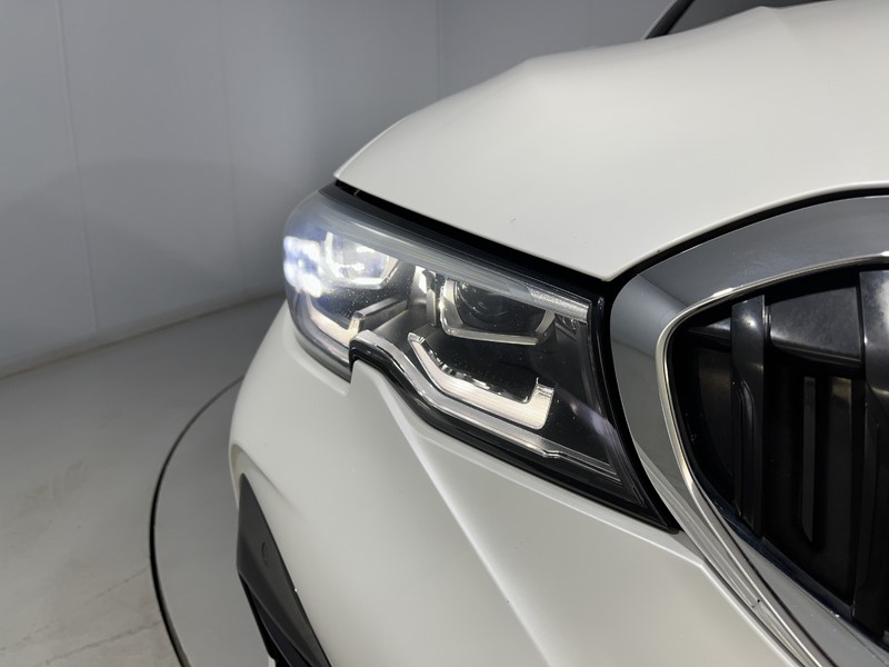 2021 (21) BMW 3 SERIES 320d MHT M Sport 4dr Step Auto 5710151