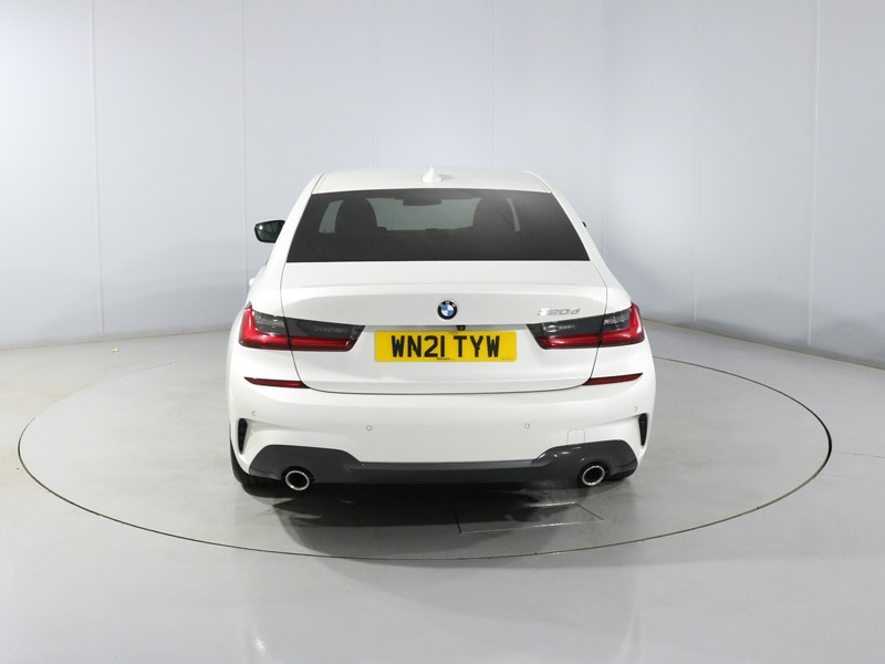 2021 (21) BMW 3 SERIES 320d MHT M Sport 4dr Step Auto 5710125