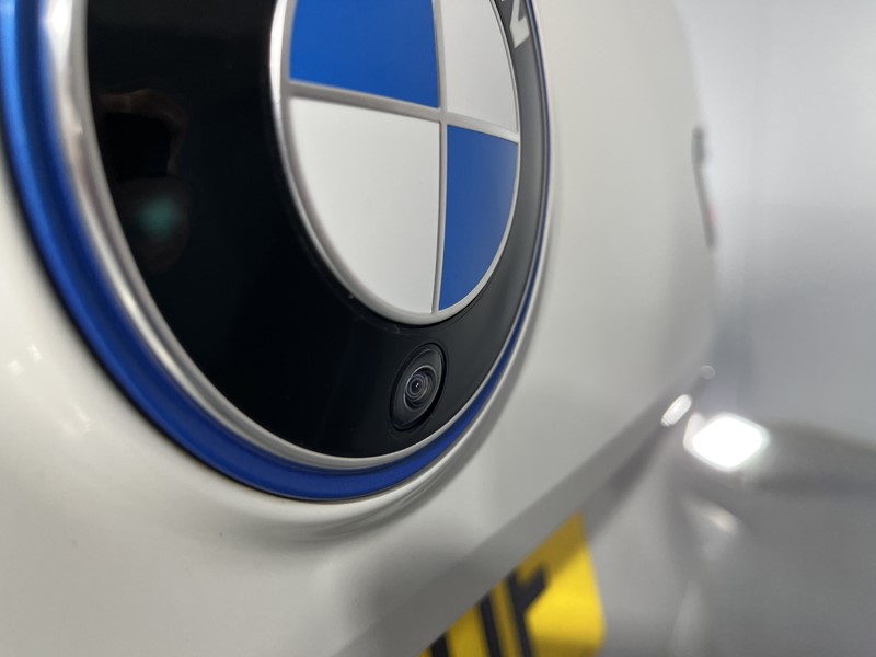 2024 (24) BMW iX 240kW xDrive40 M Sport 76.6kWh 5dr Auto 5701412