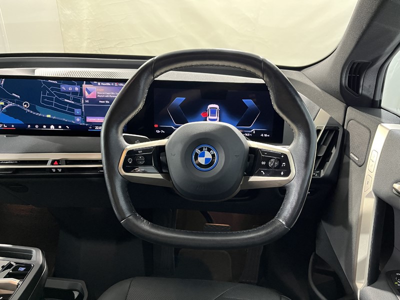 2024 (24) BMW iX 240kW xDrive40 M Sport 76.6kWh 5dr Auto 5701369