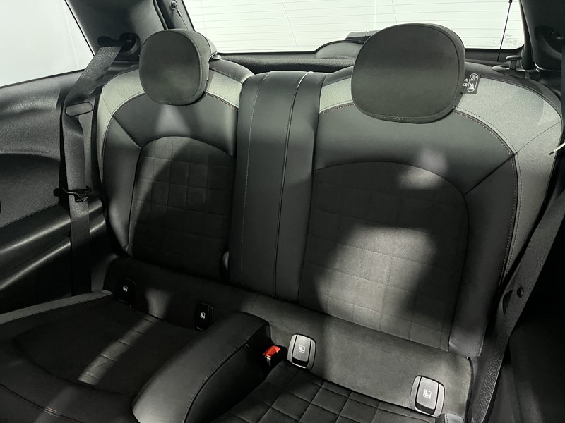 2024 (73) MINI HATCHBACK 2.0 John Cooper Works Premium Plus 3dr Auto 5692839